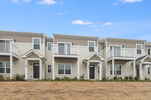 424 Comstock Rd, South Elgin, IL, 60177-2712 | Card Image