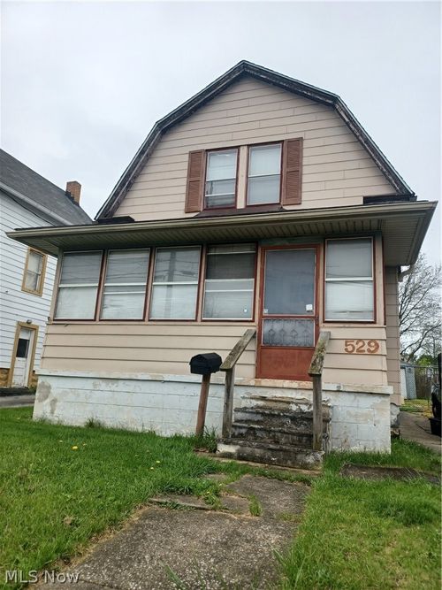 529 Dickson Street, Youngstown, OH, 44502 | Card Image