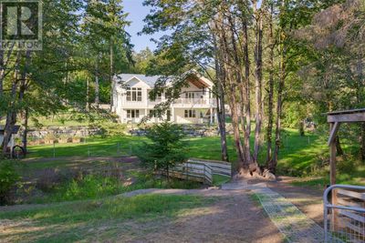 471 Green Mountain Rd, House other with 4 bedrooms, 4 bathrooms and 5 parking in Victoria BC | Image 3