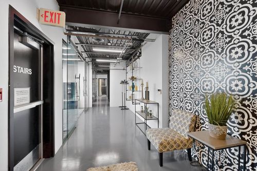 350-220 Copper Ave Nw, Albuquerque, NM, 87102-3290 | Card Image