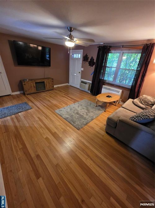 49 Clark Ct, Rutherford, NJ, 07070-1301 | Card Image