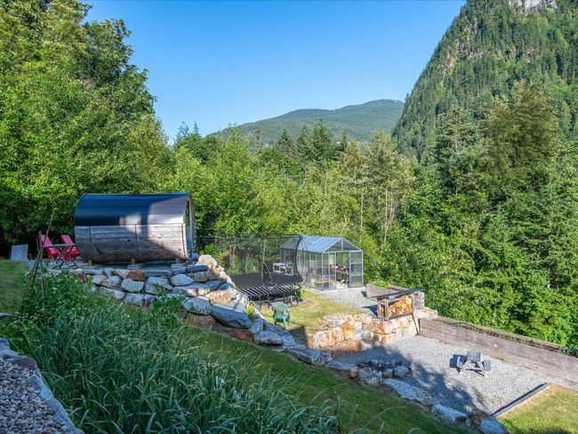 2258 Windsail Pl, House other with 5 bedrooms, 5 bathrooms and 7 parking in Squamish BC | Image 11