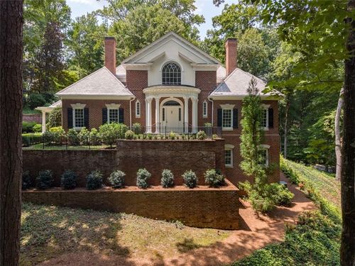 140 Valley Rd Nw, Atlanta, GA, 30305-1118 | Card Image