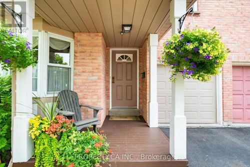 72 Desert Sand Dr, Brampton, ON, L6R1V6 | Card Image