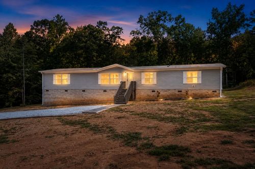 215 Wells Cir, Townville, SC, 29689-3862 | Card Image