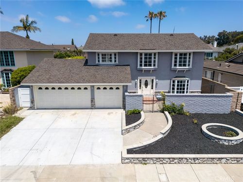 6911 Rio Vista Dr, Huntington Beach, CA, 92647-6660 | Card Image