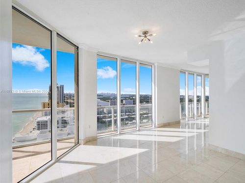 ph4308-16699 Collins Ave, Sunny Isles Beach, FL, 33160 | Card Image