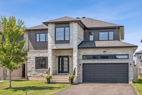 529 Lucent St, Russell, ON, K4R0G3 | Card Image
