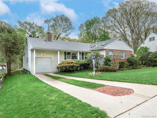 53 Plymouth Dr S, Glen Head, NY, 11545-1131 | Card Image