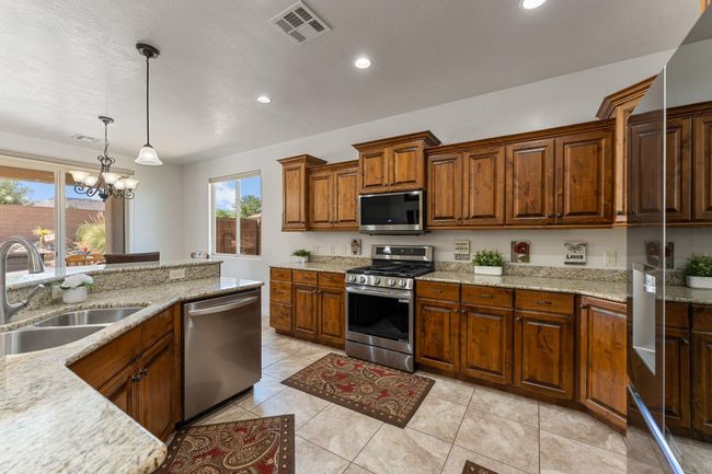 Kitchen | Image 13