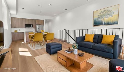 10844 Peach Grove Street, North Hollywood, CA, 91601 | Card Image