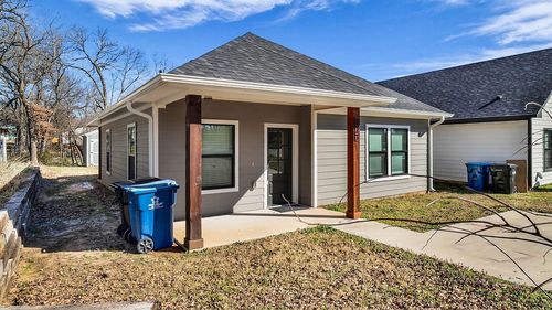 727 E Gandy St, Denison, TX, 75021-2815 | Card Image