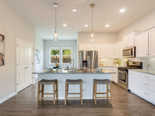 7816 Vista Mejor Dr, Austin, TX, 78744-7826 | Card Image