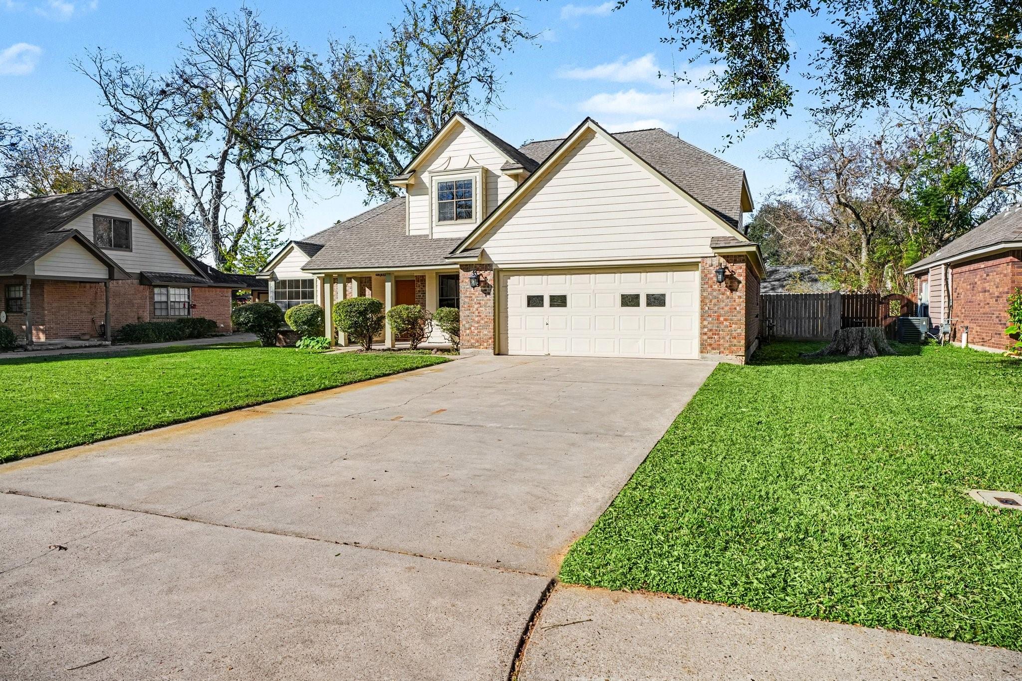 Residential in Lake Jackson 3