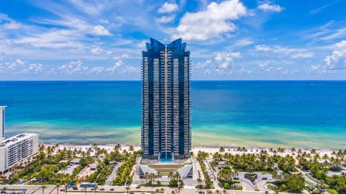 2207-17121 Collins Ave, Sunny Isles Beach, FL, 33160-3897 | Card Image
