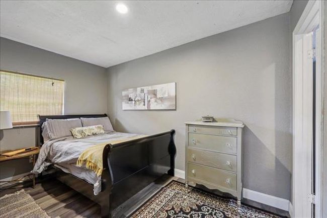 3231 Charles Ave, House other with 3 bedrooms, 2 bathrooms and 2 parking in Groves TX | Image 30