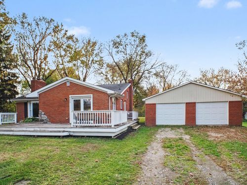 6252 Lennon Rd, Swartz Creek, MI, 48473-7924 | Card Image