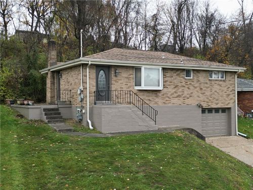 86 Thorncrest Dr, Mc Kees Rocks, PA, 15136-1808 | Card Image