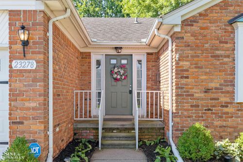 23278 Doremus St, Saint Clair Shores, MI, 48080-2710 | Card Image