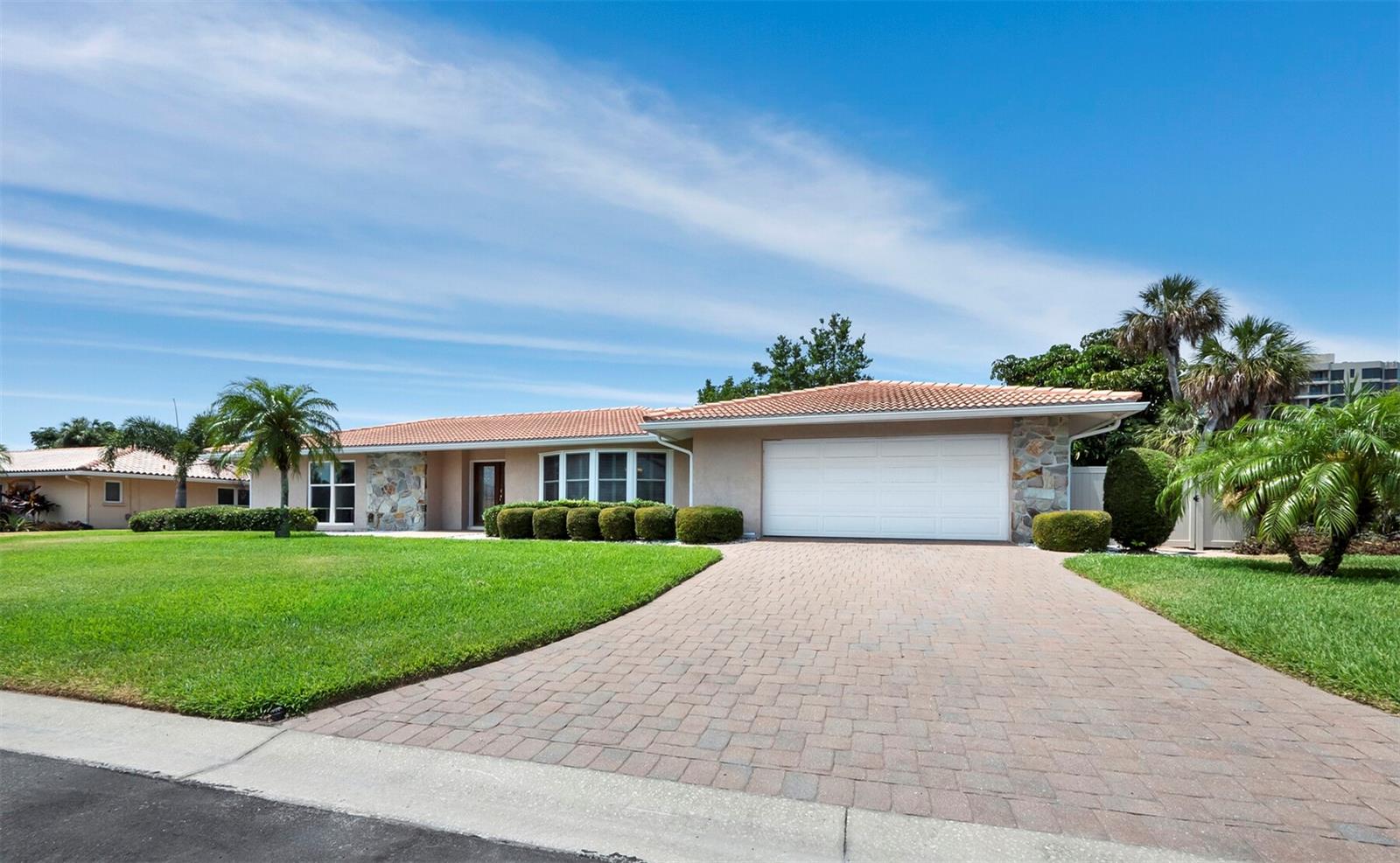 Bogey Ln, Longboat Key, FL 34228