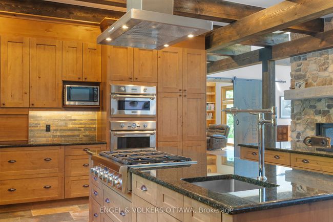 159 Bluff Point Dr, House other with 9 bedrooms, 7 bathrooms and 17 parking in Calabogie ON | Image 11