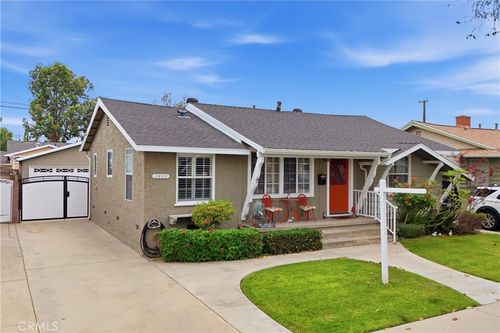 11408 214th St, Lakewood, CA, 90715-2016 | Card Image