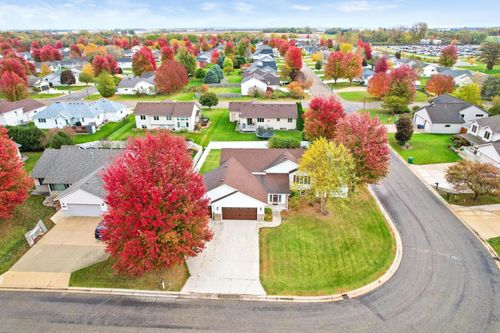 1150 Clover Ln Se, Owatonna, MN, 55060-4624 | Card Image