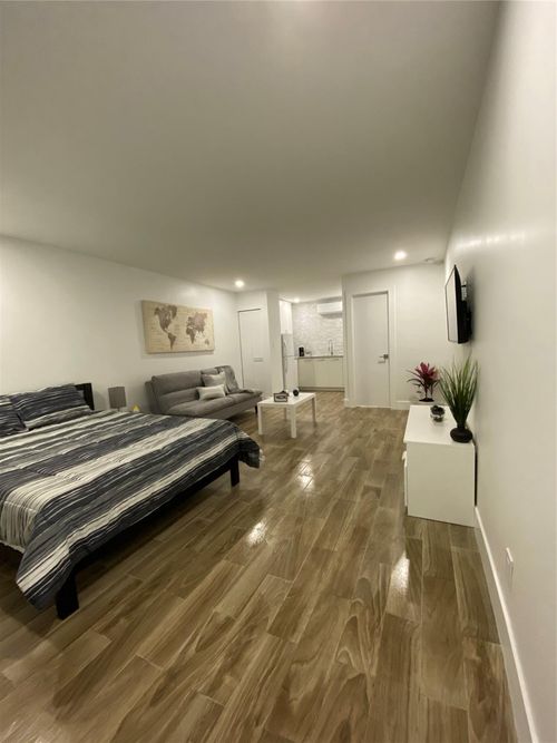 3-902 Ne 38th St, Oakland Park, FL, 33334-2940 | Card Image