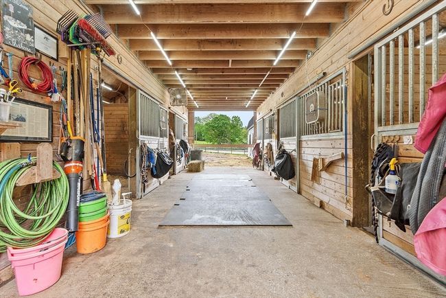6 Wood St, House other with 4 bedrooms, 3 bathrooms and 5 parking in Upton MA | Image 4