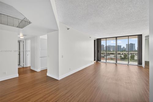 708-3640 Yacht Club Dr, Aventura, FL, 33180-3571 | Card Image