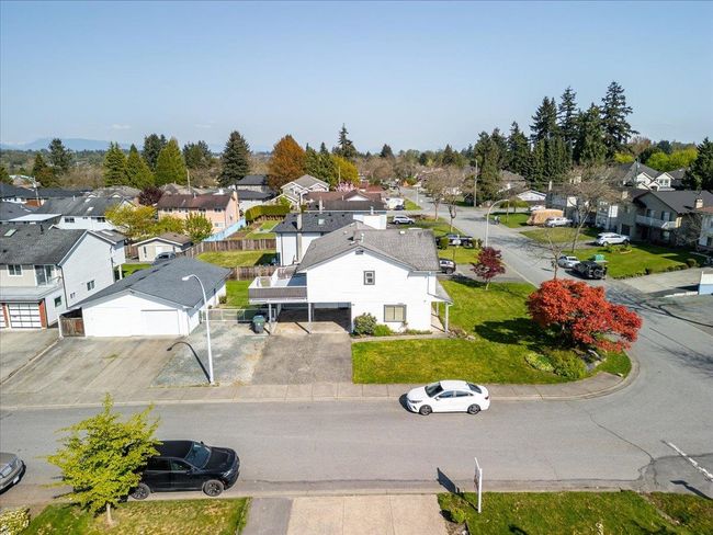 13357 79 Ave, House other with 4 bedrooms, 3 bathrooms and 12 parking in Surrey BC | Image 35