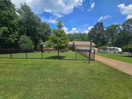 300 Victoria Dr, Horseshoe Bend, AR, 72512-5216 | Card Image