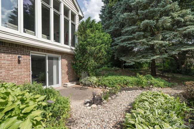 48-web-or-mls-4096 Villager Dr-48.jpg | Image 43