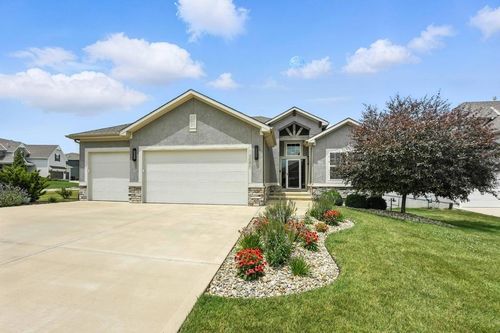 16486 S Chalet Dr, Olathe, KS, 66062-2516 | Card Image