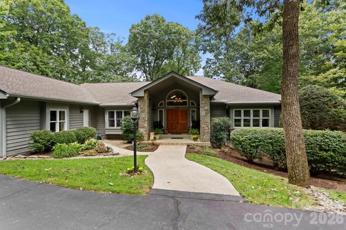 324 Kenmure Dr, Flat Rock, NC, 28731-9579 | Card Image
