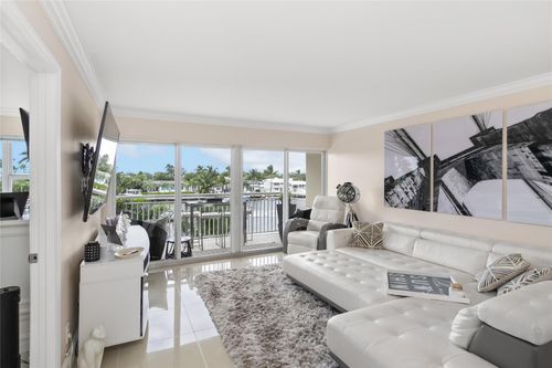 307-2611 N Riverside Dr, Pompano Beach, FL, 33062-1245 | Card Image