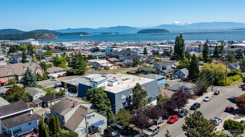 unit-302-910 34th St, Anacortes, WA, 98221-3564 | Card Image