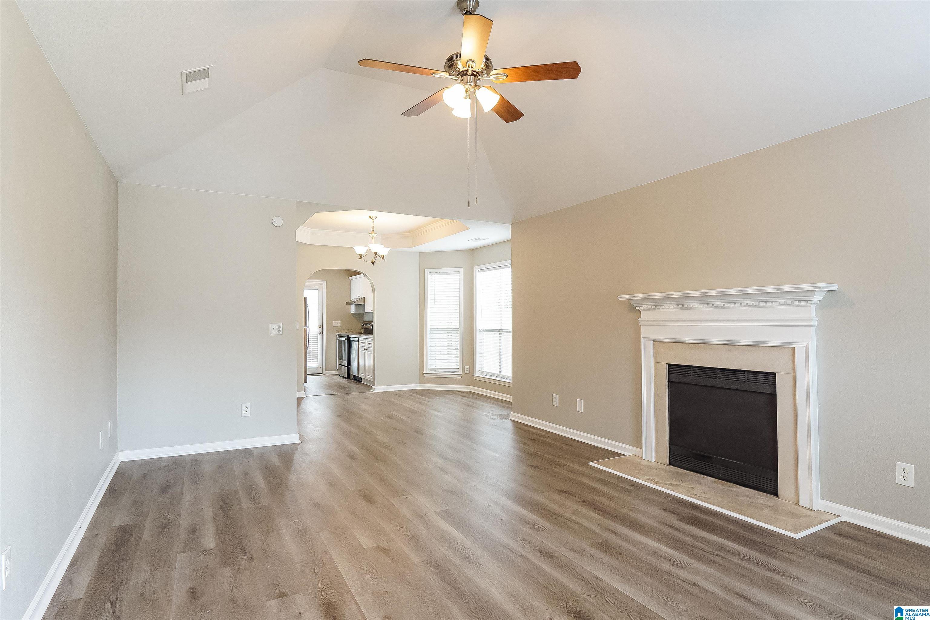 Residential in CALERA 4