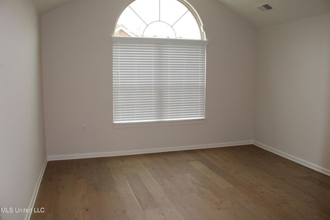 Primary Bedroom | Image 13