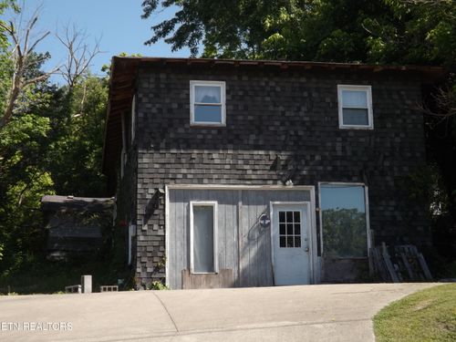 918 Cumberland Ave, Middlesboro, KY, 40965-1050 | Card Image