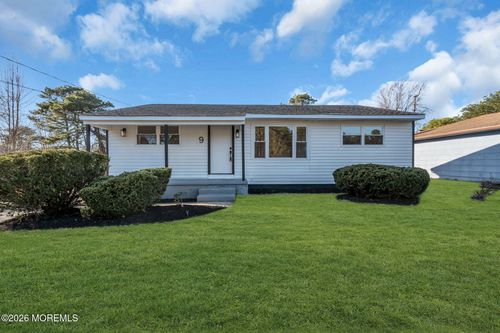 9 14th St, Hammonton, NJ, 08037 | Card Image
