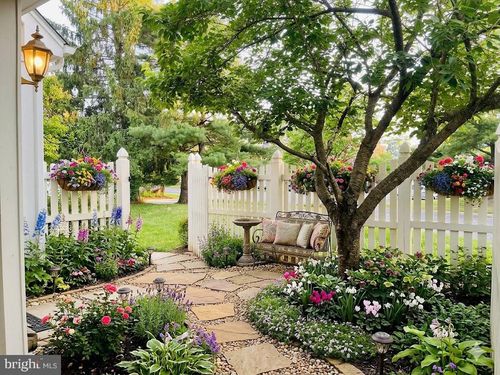 21-10210 Ashbrooke Ct, OAKTON, VA, 22124-3101 | Card Image