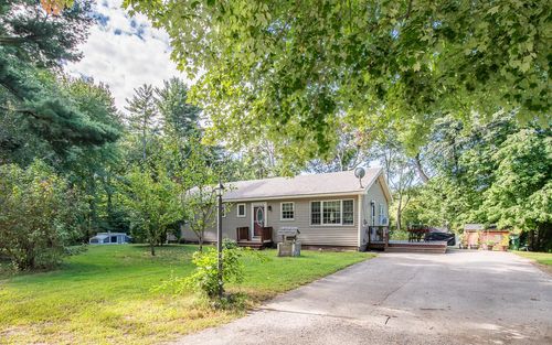 4 Birch Street, Kingston, NH, 03848 | Card Image