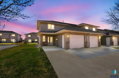 33-8509 W Grinn Pl Place, Sioux Falls, SD, 57106 | Card Image