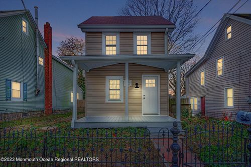 467 Cooper St, BEVERLY, NJ, 08010-3437 | Card Image