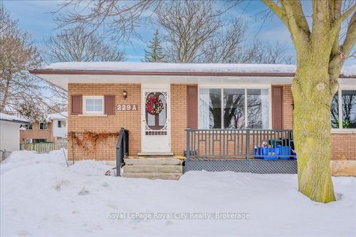 229A Cedarbrae Ave, Waterloo, ON, N2L4S6 | Card Image