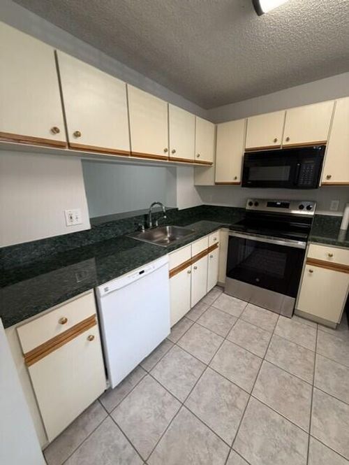 202-7-3031 Holiday Springs Blvd, Margate, FL, 33063-5449 | Card Image