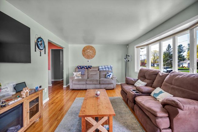 117 E Side Dr, House other with 3 bedrooms, 2 bathrooms and null parking in Wallingford CT | Image 5