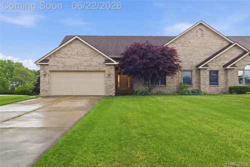8091 Prestonwood Ct, Flushing, MI, 48433-1384 | Card Image