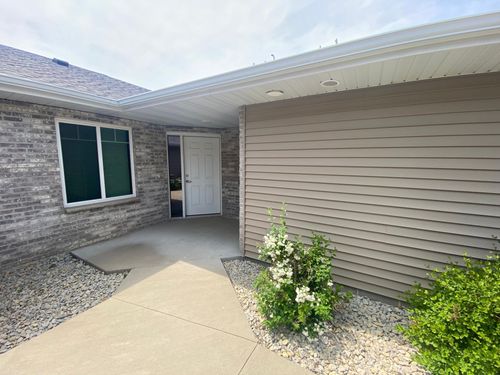 4228 Mallard Pl Se, Rochester, MN, 55904-7830 | Card Image